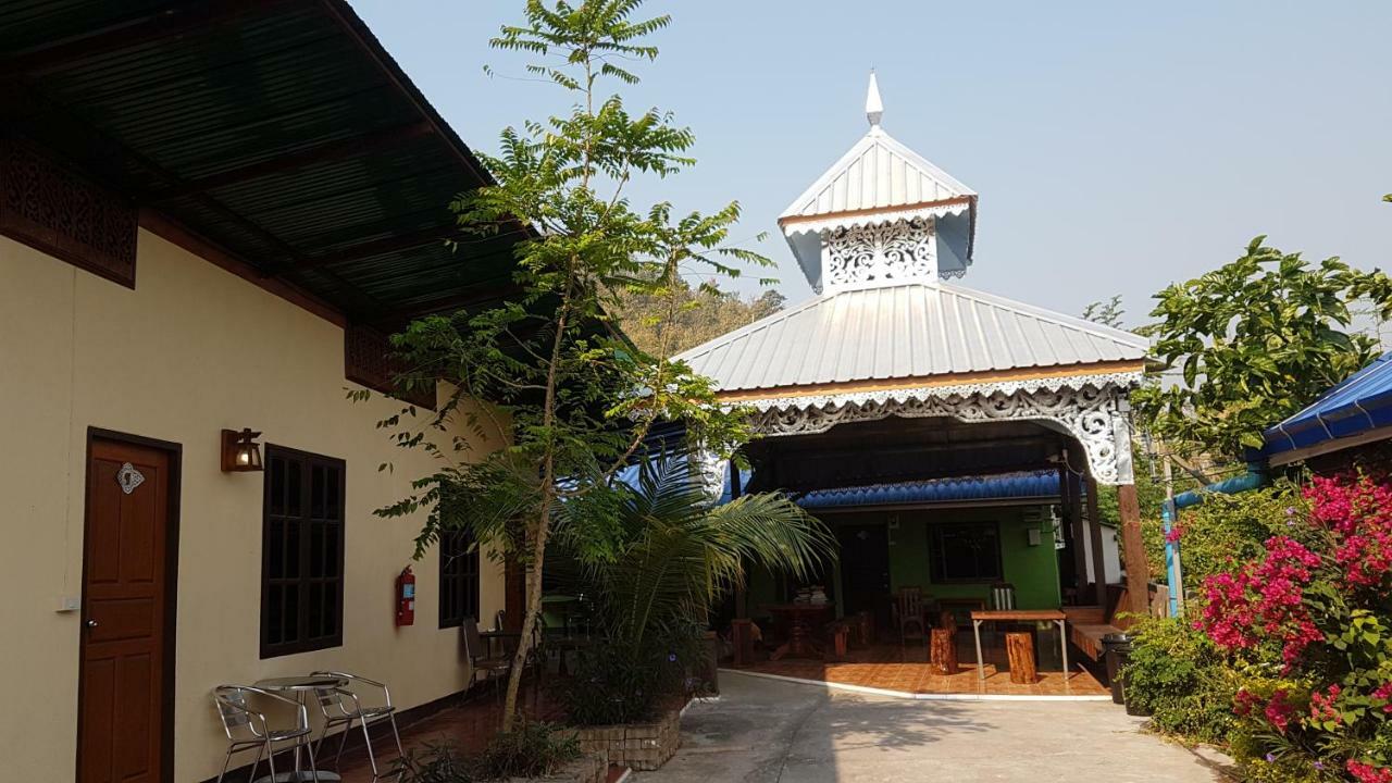 Boondee House Hotel Mae Hong Son Exterior photo